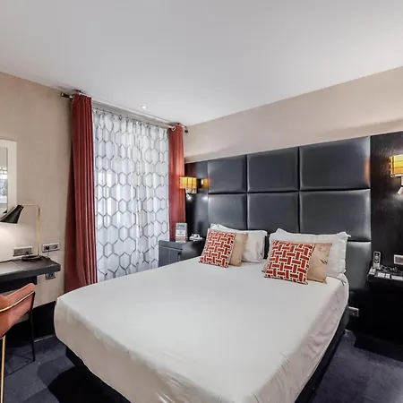 Hotiday Collection - Arc De Triomphe 4* Paris