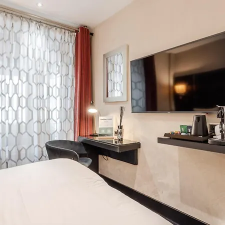 Hotiday Collection - Arc De Triomphe 4* Paris