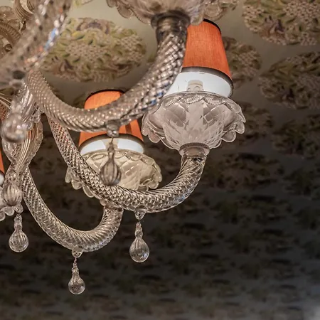 Hotiday Collection - Arc De Triomphe Hotel