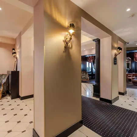 Hotiday Collection - Arc De Triomphe Hotel