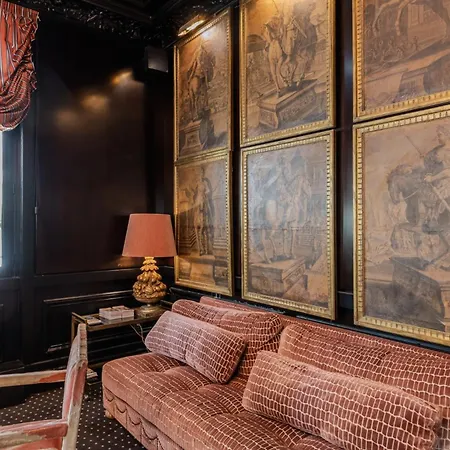 Hotiday Collection - Arc De Triomphe Hotel