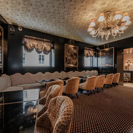 Hotiday Collection - Arc De Triomphe Hotel 4*