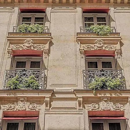 Hotel Hotiday Collection - Arc De Triomphe 4*