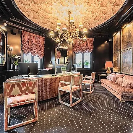 Hotel Hotiday Collection - Arc De Triomphe