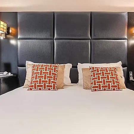 Hotiday Collection - Arc De Triomphe 4*