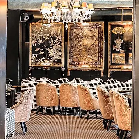 Hotiday Collection - Arc De Triomphe 4* Paris
