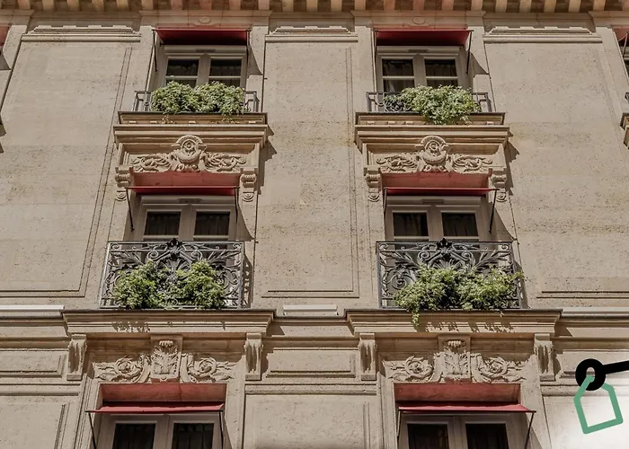 Hotel Hotiday Collection - Arc De Triomphe Parijs