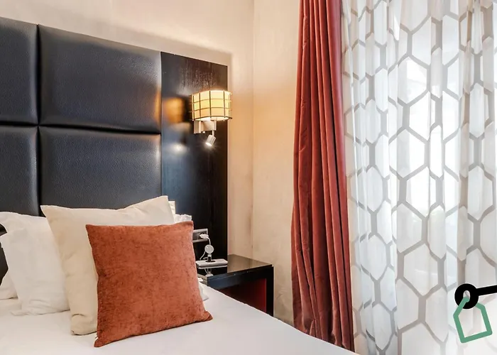 Hotel Hotiday Collection - Arc De Triomphe Paris