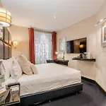 Hotiday Collection - Arc De Triomphe Otel