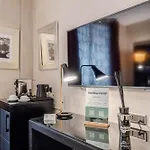 Otel Hotiday Collection - Arc De Triomphe Paris