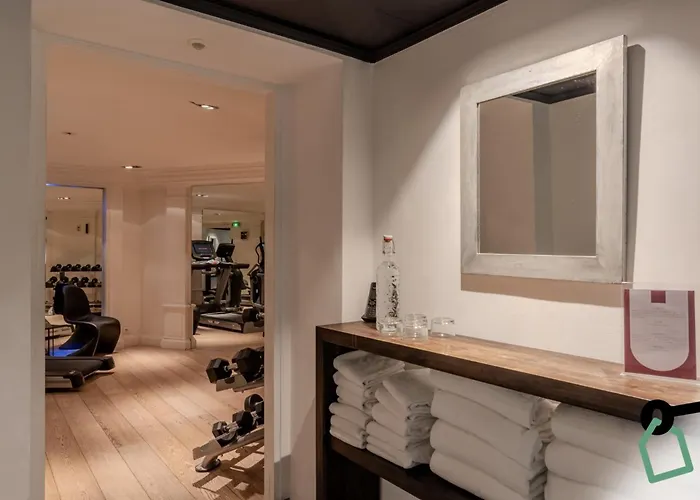 Hotiday Collection - Arc De Triomphe Hotel 4*