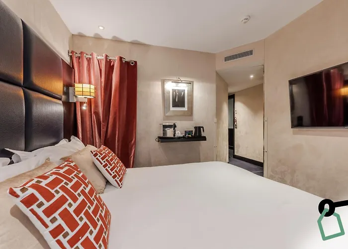 Hotel Hotiday Collection - Arc De Triomphe 4*